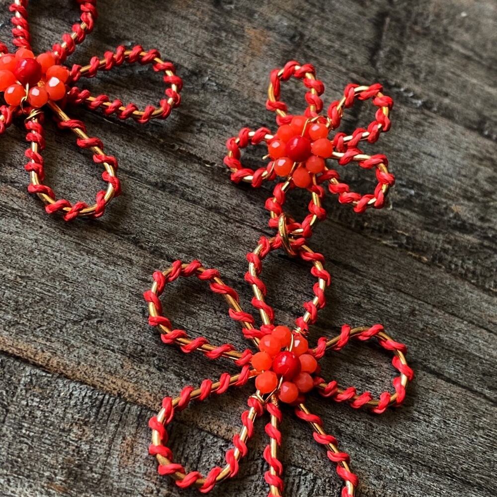 NEW Orange & Gold Floral Dangle Earrings - Picture 5 of 8
